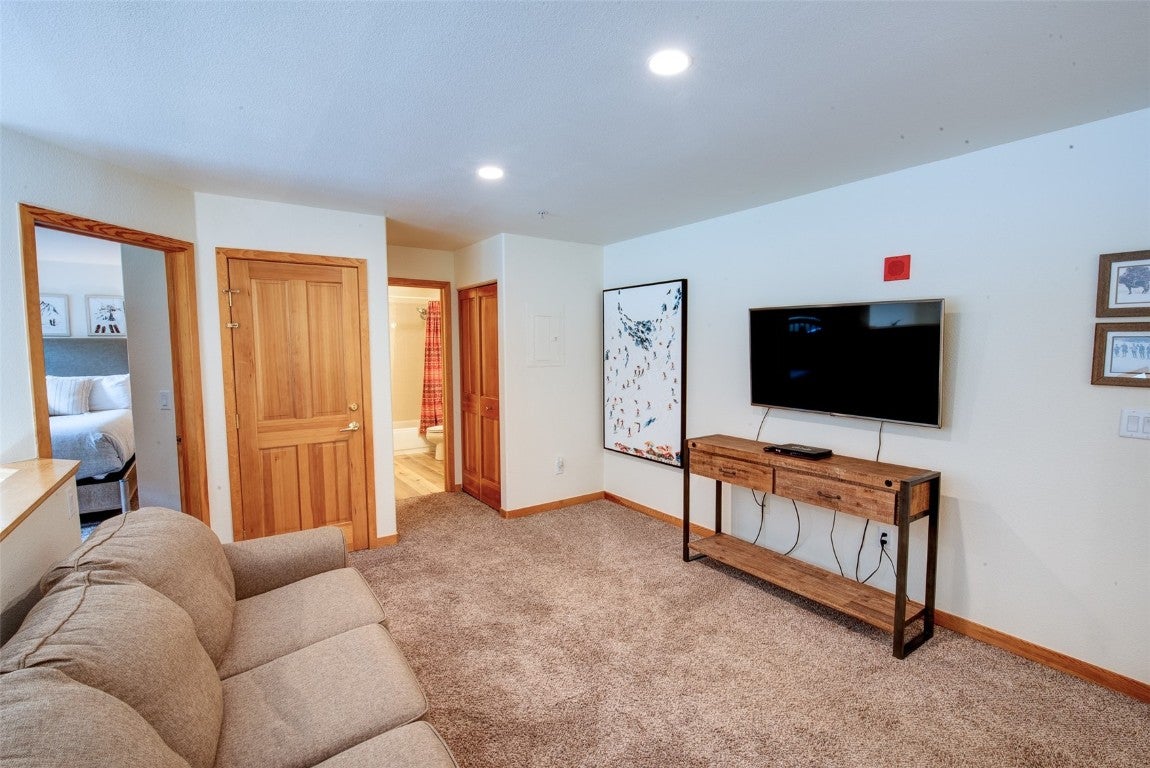 Keystone, Colorado, 80435, United States, 4 Bedrooms Bedrooms, ,4 BathroomsBathrooms,Residential,Active,1884906