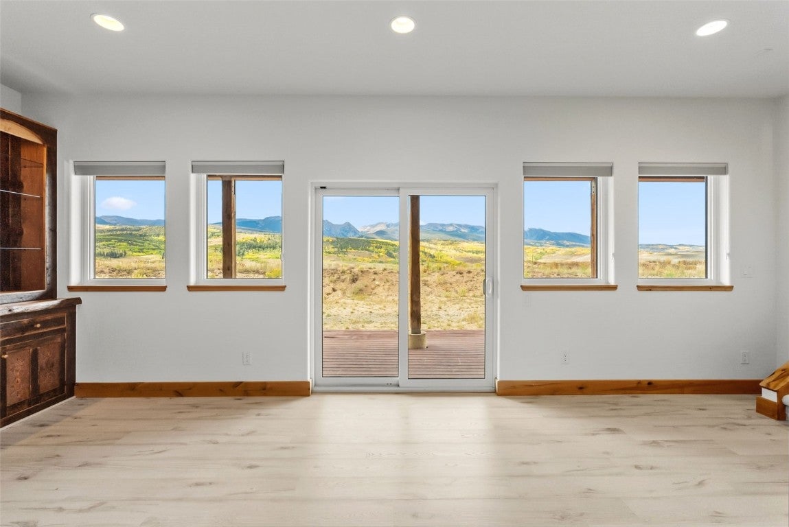 Silverthorne, Colorado, 80498, United States, 6 Bedrooms Bedrooms, ,4 BathroomsBathrooms,Residential,Active,1952508