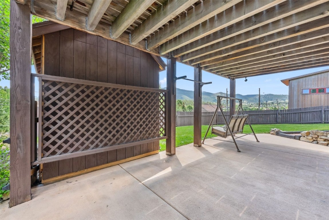 Dillon, Colorado, 80435, United States, 4 Bedrooms Bedrooms, ,3 BathroomsBathrooms,Residential,Active,1886797