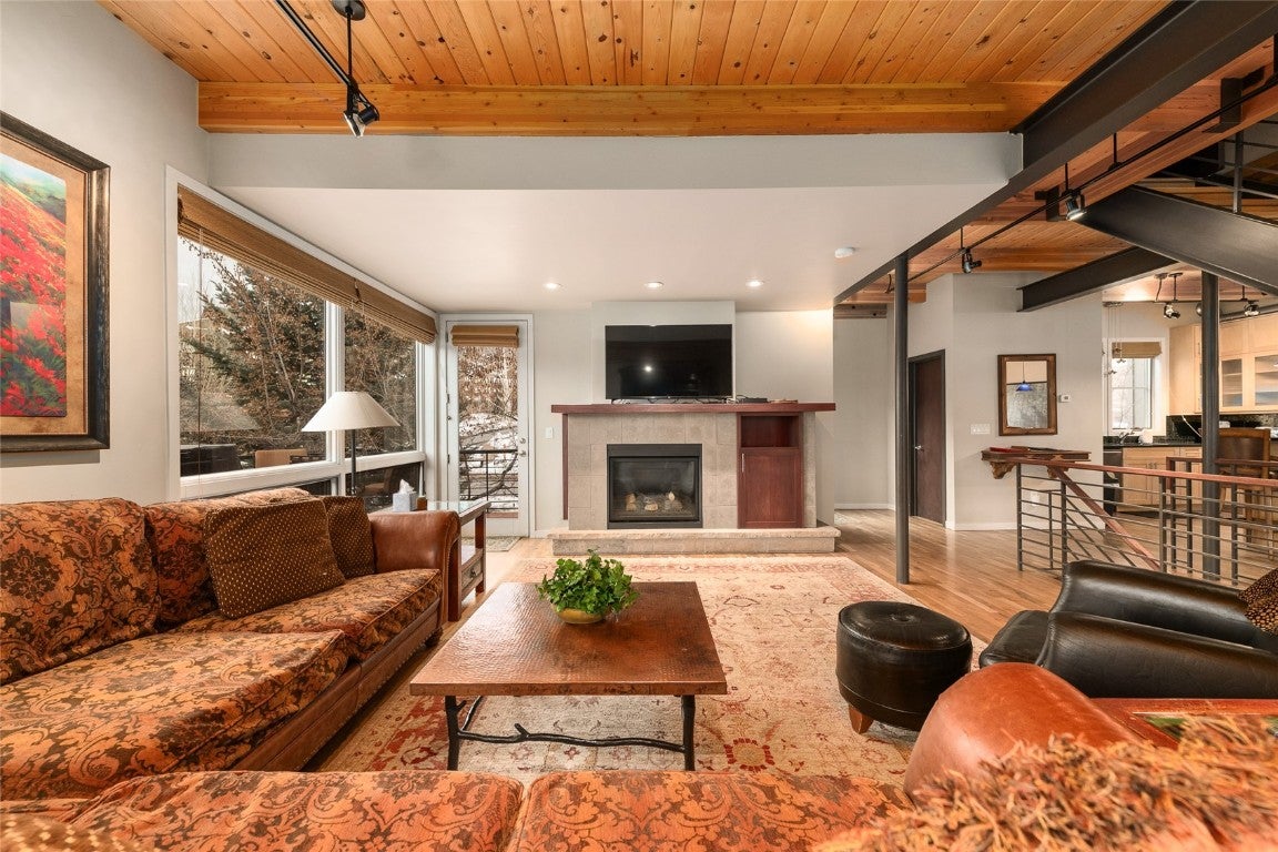 Steamboat Springs, Colorado, 80487, United States, 4 Bedrooms Bedrooms, ,4 BathroomsBathrooms,Residential,Active,1986903