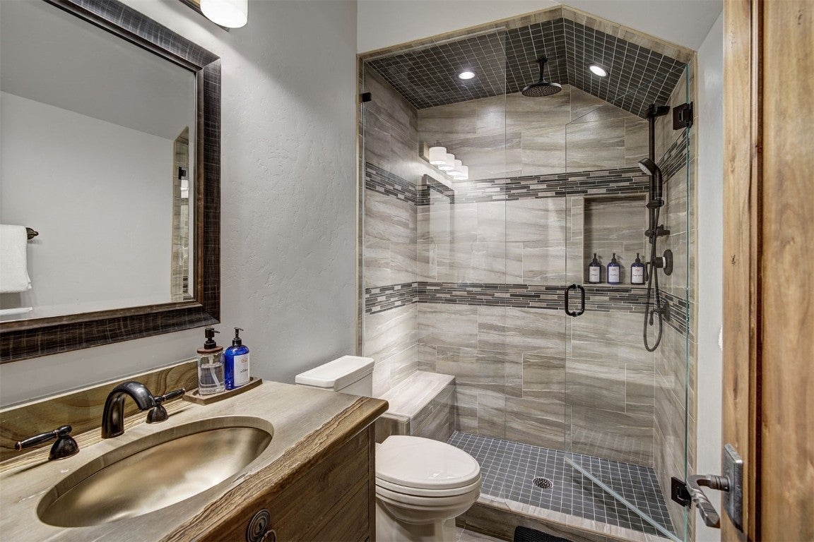 Breckenridge, Colorado, 80424, United States, 7 Bedrooms Bedrooms, ,8 BathroomsBathrooms,Residential,Active,1863268