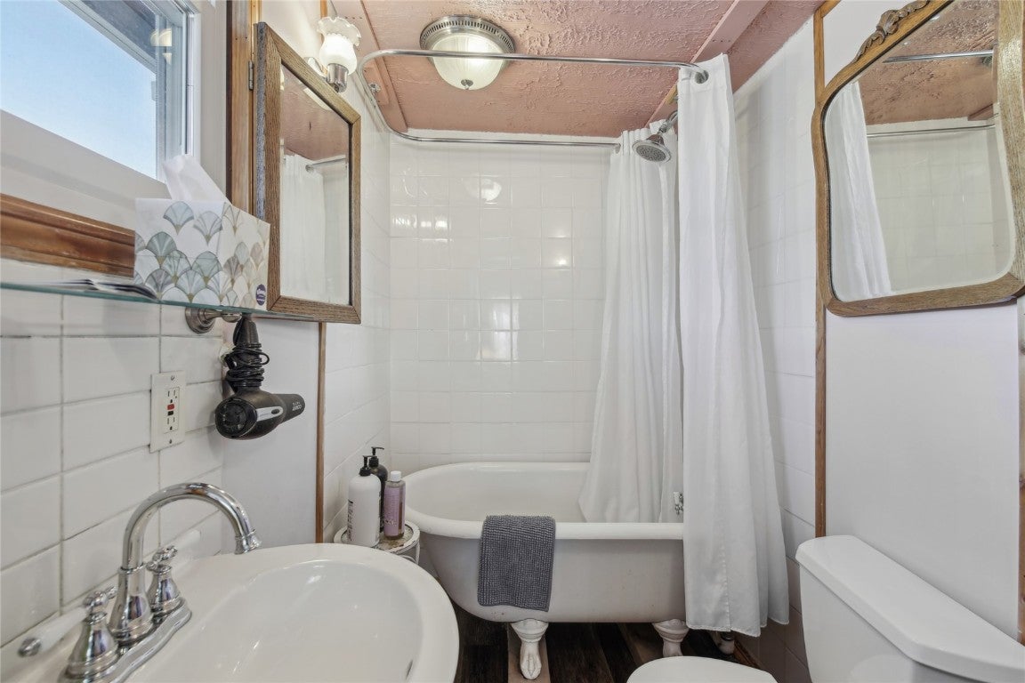 Breckenridge, Colorado, 80424, United States, 11 Bedrooms Bedrooms, ,8 BathroomsBathrooms,Residential,Active,1941362