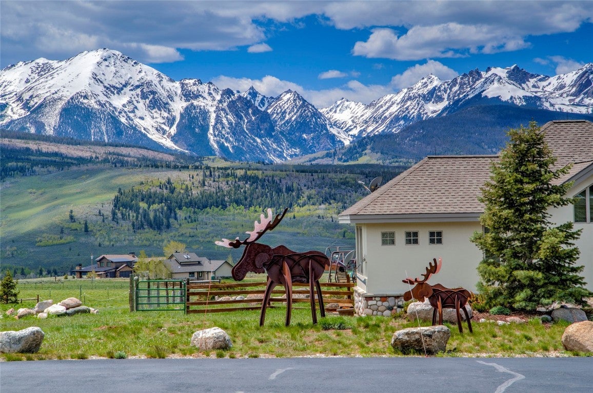 Silverthorne, Colorado, 80498, United States, 4 Bedrooms Bedrooms, ,3 BathroomsBathrooms,Residential,Active,1734933