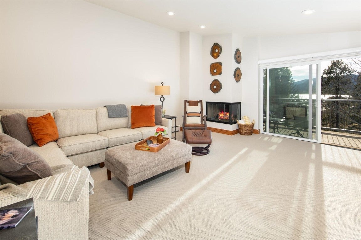 Dillon, Colorado, 80435, United States, 2 Bedrooms Bedrooms, ,2 BathroomsBathrooms,Residential,Active,1992223