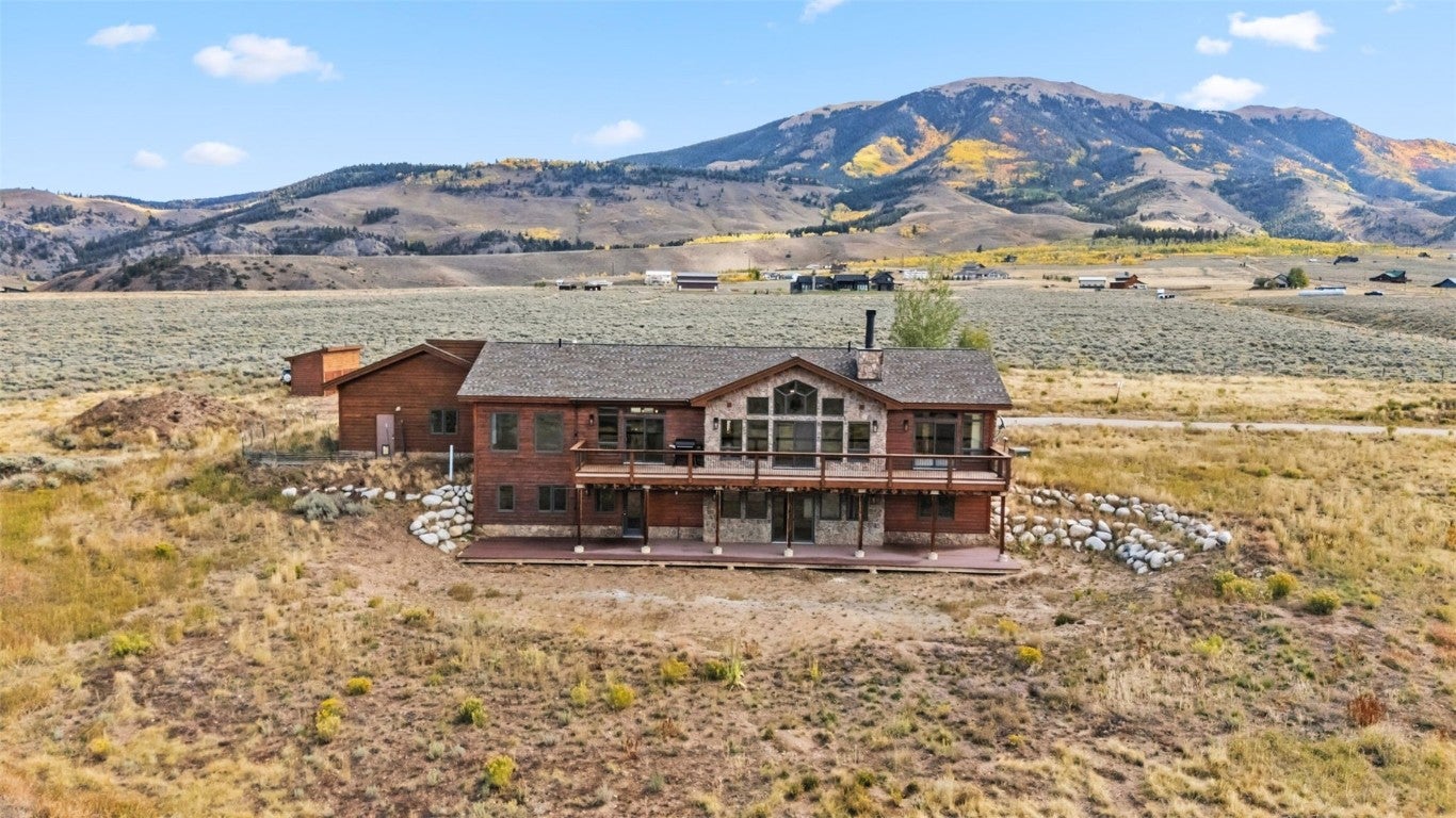 Silverthorne, Colorado, 80498, United States, 6 Bedrooms Bedrooms, ,4 BathroomsBathrooms,Residential,Active,1952508