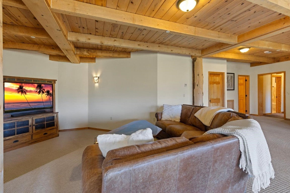 Silverthorne, Colorado, 80498, United States, 6 Bedrooms Bedrooms, ,6 BathroomsBathrooms,Residential,Active,1702665