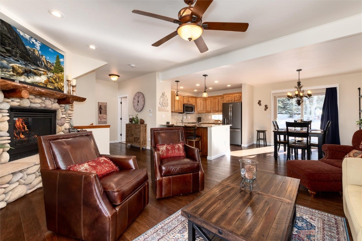 Dillon, Colorado, 80435, United States, 2 Bedrooms Bedrooms, ,3 BathroomsBathrooms,Residential,Active,1703841