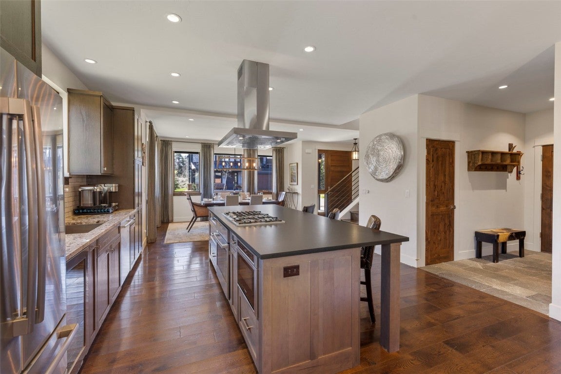 Breckenridge, Colorado, 80424, United States, 3 Bedrooms Bedrooms, ,4 BathroomsBathrooms,Residential,Active,1824916