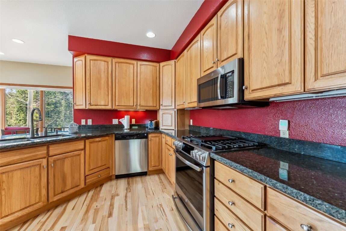 Breckenridge, Colorado, 80424, United States, 3 Bedrooms Bedrooms, ,4 BathroomsBathrooms,Residential,Active,1824027