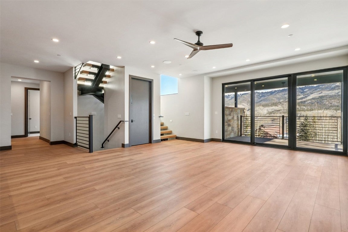 Silverthorne, Colorado, 80498, United States, 5 Bedrooms Bedrooms, ,6 BathroomsBathrooms,Residential,Active,2012660