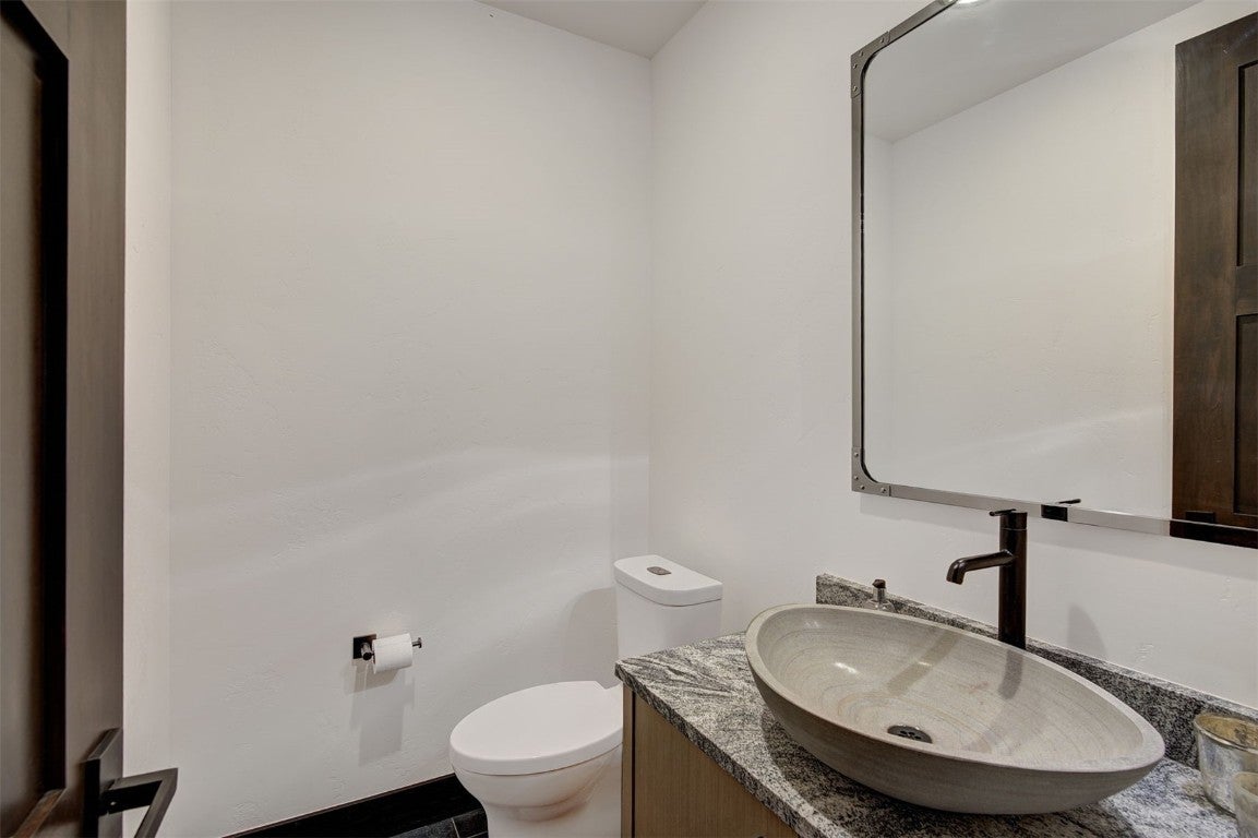 Silverthorne, Colorado, 80498, United States, ,7 BathroomsBathrooms,Residential,Active,1756445