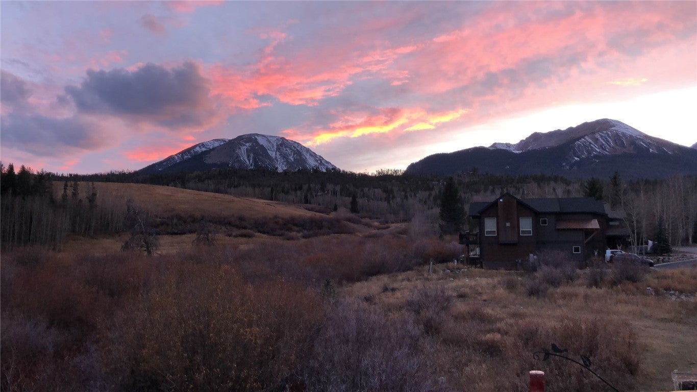 Silverthorne, Colorado, 80498, United States, 5 Bedrooms Bedrooms, ,4 BathroomsBathrooms,Residential,Active,2002610