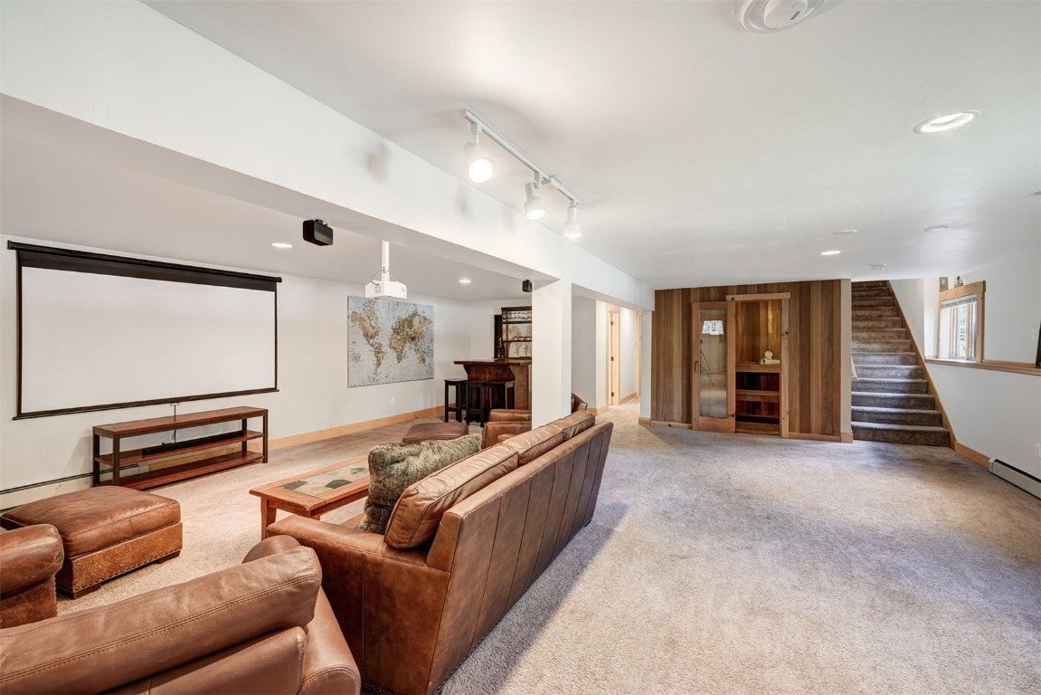 Blue River, Colorado, 80424, United States, 6 Bedrooms Bedrooms, ,5 BathroomsBathrooms,Residential,Active,1863280