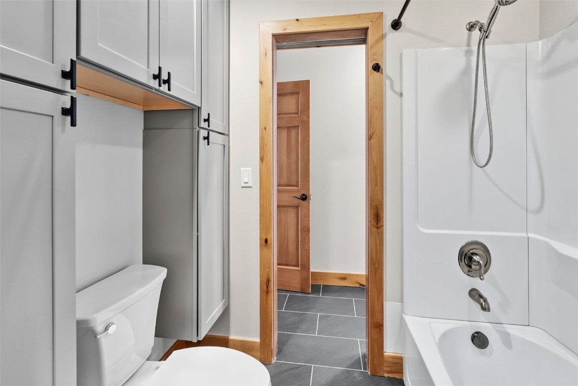 Silverthorne, Colorado, 80498, United States, 6 Bedrooms Bedrooms, ,4 BathroomsBathrooms,Residential,Active,1952508