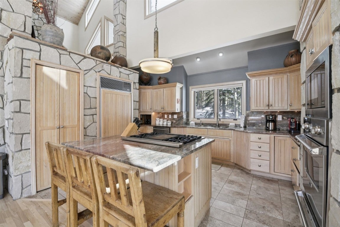 Breckenridge, Colorado, 80424, United States, 5 Bedrooms Bedrooms, ,6 BathroomsBathrooms,Residential,Active,2007248