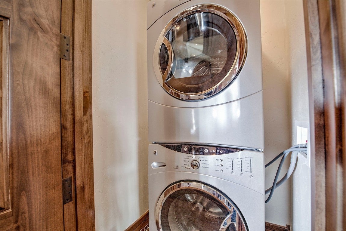 Breckenridge, Colorado, 80424, United States, 4 Bedrooms Bedrooms, ,5 BathroomsBathrooms,Residential,Active,1748737