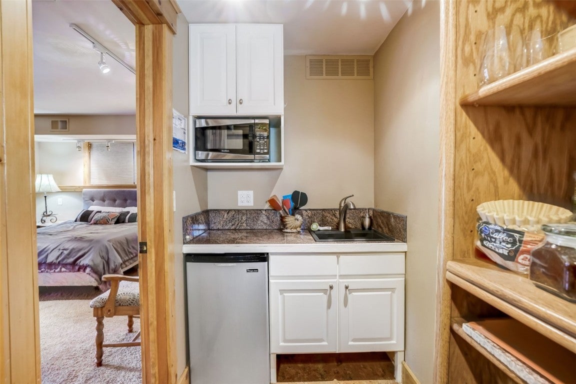 Dillon, Colorado, 80435, United States, 6 Bedrooms Bedrooms, ,6 BathroomsBathrooms,Residential,Active,2007105