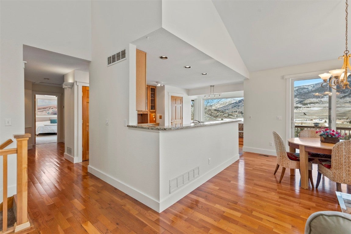 Dillon, Colorado, 80435, United States, 4 Bedrooms Bedrooms, ,4 BathroomsBathrooms,Residential,Active,2007282