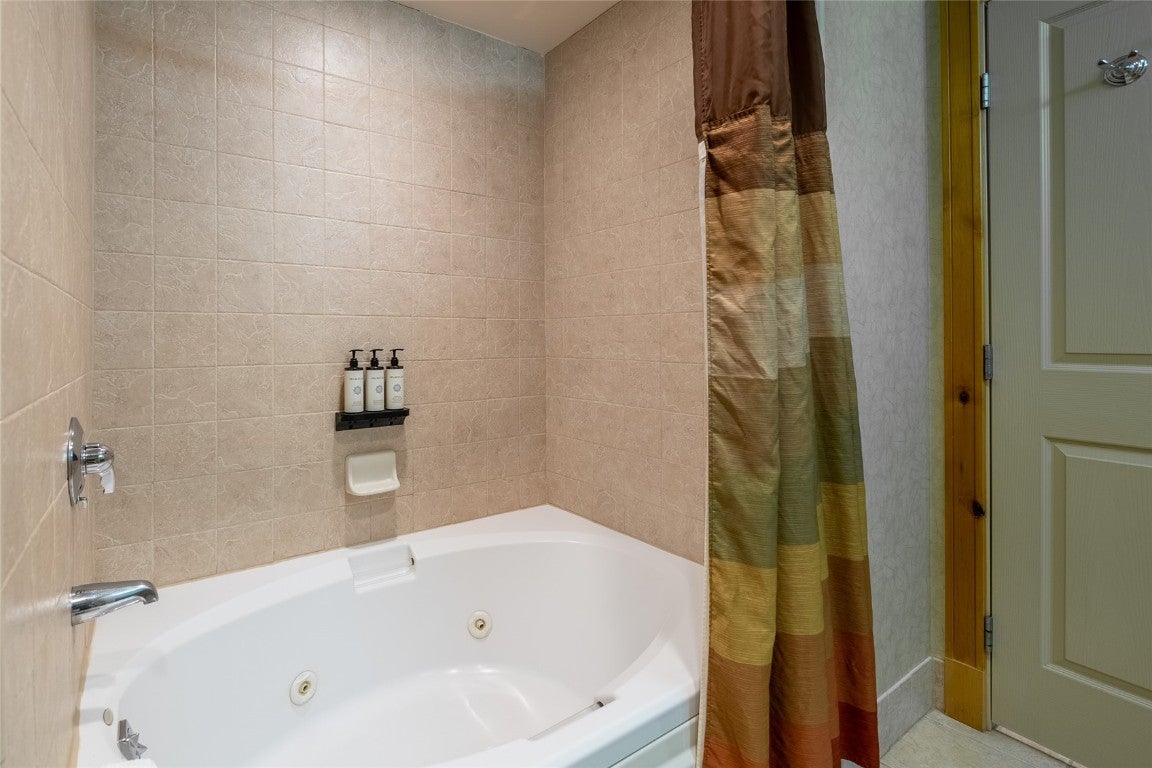 Steamboat Springs, Colorado, 80487, United States, 4 Bedrooms Bedrooms, ,4 BathroomsBathrooms,Residential,Active,2011428