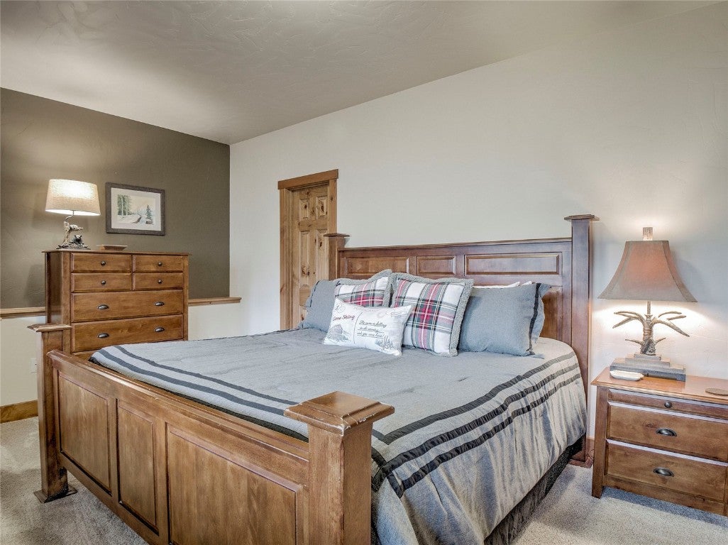 Silverthorne, Colorado, 80498, United States, 5 Bedrooms Bedrooms, ,4 BathroomsBathrooms,Residential,Active,1969634