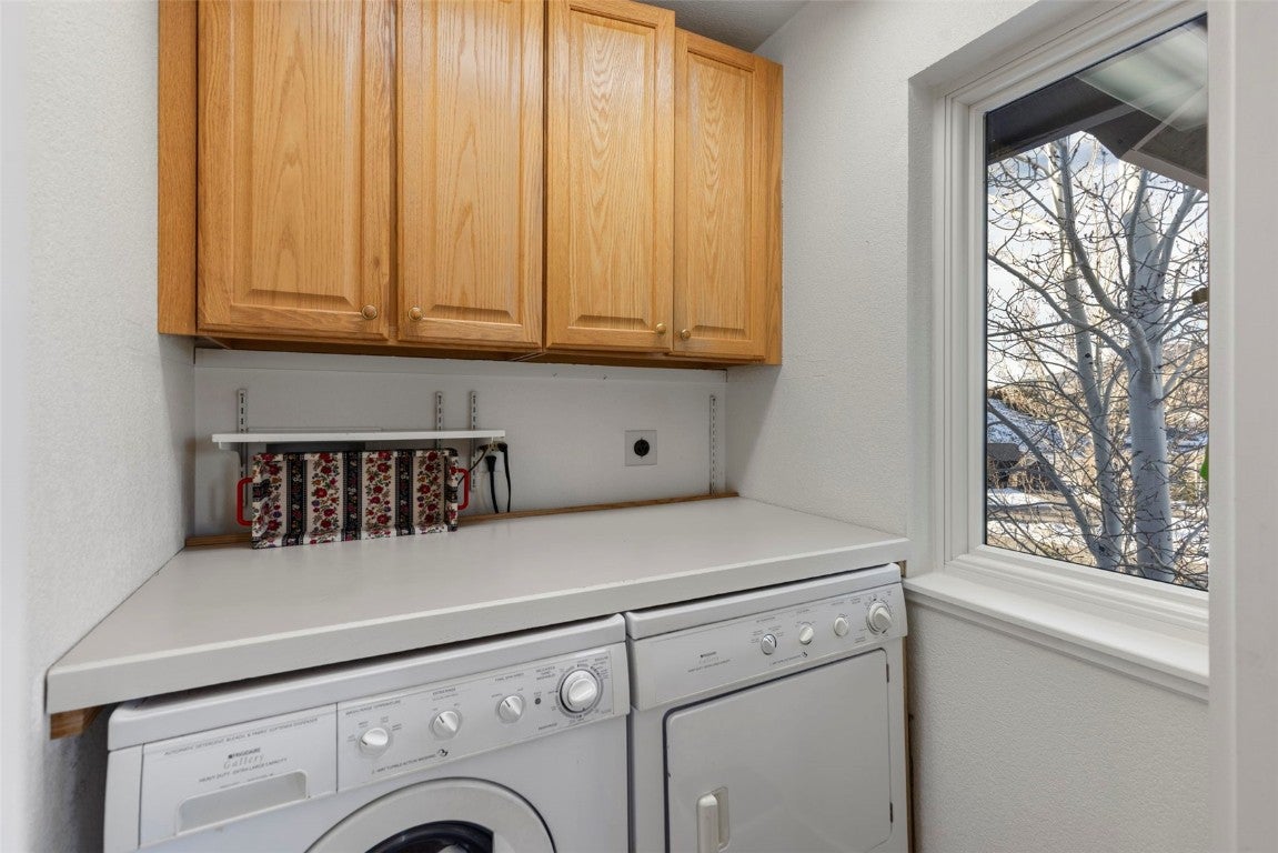 Dillon, Colorado, 80435, United States, 4 Bedrooms Bedrooms, ,4 BathroomsBathrooms,Residential,Active,2007282