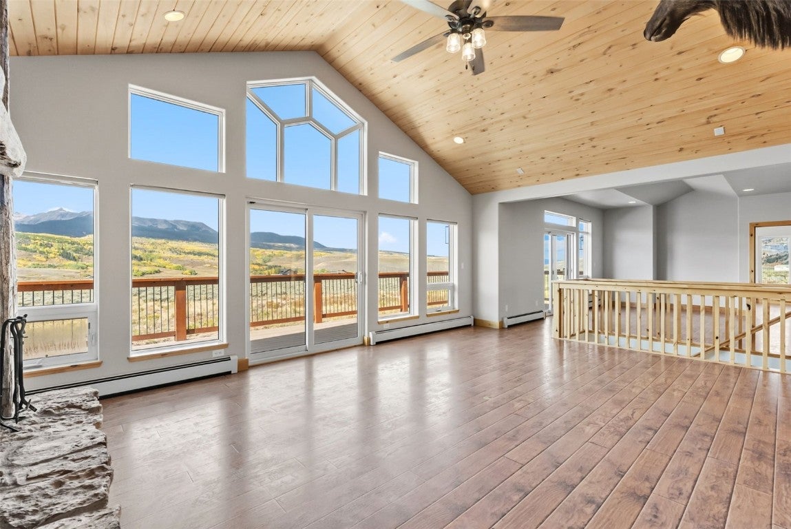 Silverthorne, Colorado, 80498, United States, 6 Bedrooms Bedrooms, ,4 BathroomsBathrooms,Residential,Active,1952508
