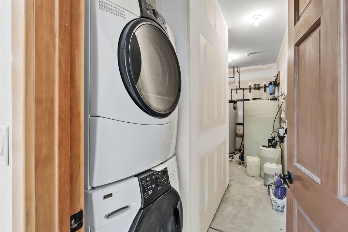 Silverthorne, Colorado, 80498, United States, 6 Bedrooms Bedrooms, ,4 BathroomsBathrooms,Residential,Active,1952508