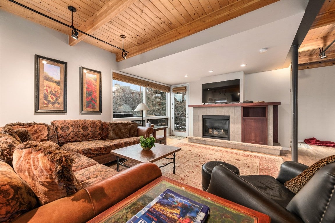 Steamboat Springs, Colorado, 80487, United States, 4 Bedrooms Bedrooms, ,4 BathroomsBathrooms,Residential,Active,1986903