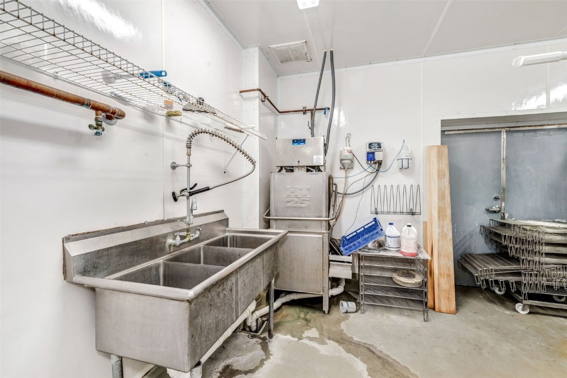 Steamboat Springs, Colorado, 80487, United States, 5 Bedrooms Bedrooms, ,4 BathroomsBathrooms,Residential,Active,1742286