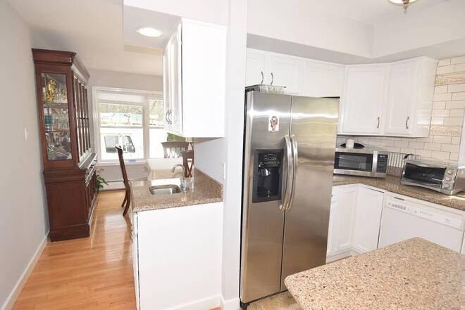 East Hampton, New York, 11937, United States, 5 Bedrooms Bedrooms, ,4 BathroomsBathrooms,Residential,Active,1961929