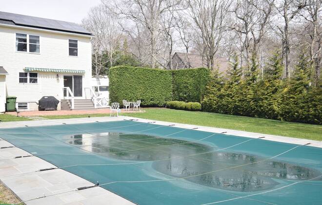 East Hampton, New York, 11937, United States, 5 Bedrooms Bedrooms, ,4 BathroomsBathrooms,Residential,Active,1961929