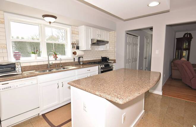 East Hampton, New York, 11937, United States, 5 Bedrooms Bedrooms, ,4 BathroomsBathrooms,Residential,Active,1961929