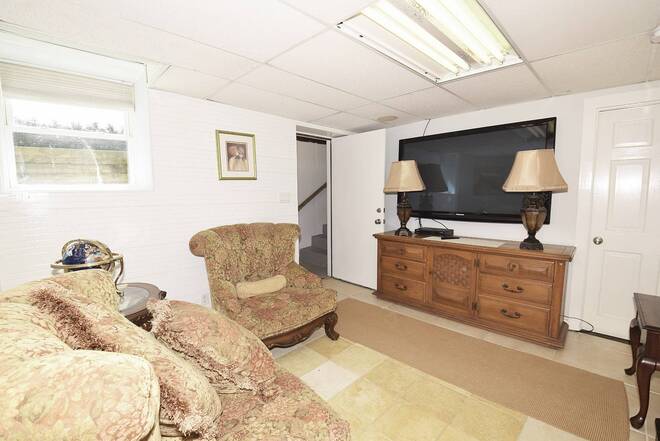 East Hampton, New York, 11937, United States, 5 Bedrooms Bedrooms, ,4 BathroomsBathrooms,Residential,Active,1961929