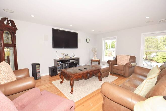 East Hampton, New York, 11937, United States, 5 Bedrooms Bedrooms, ,4 BathroomsBathrooms,Residential,Active,1961929