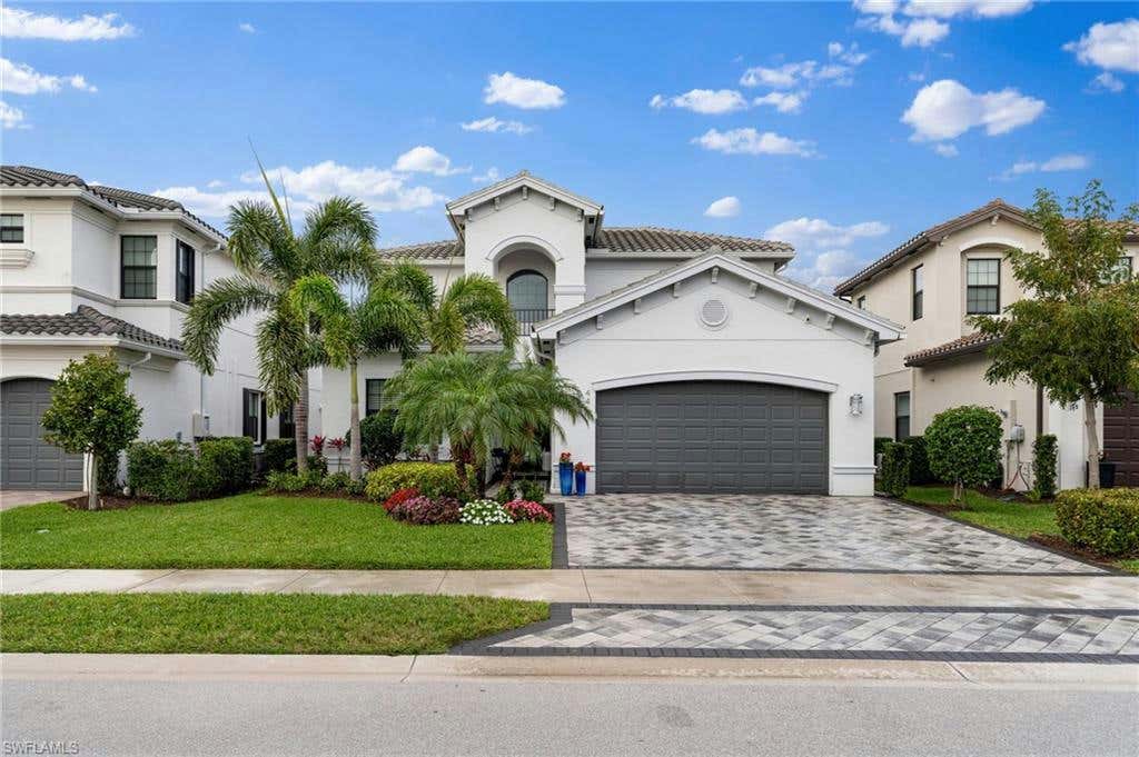 4451 KENSINGTON CIR, NAPLES, FL 34119, photo 1 of 44