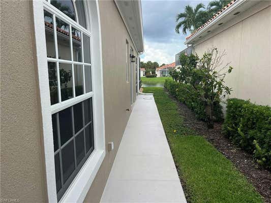 4305 MONTALVO CT, NAPLES, FL 34109, photo 2 of 36