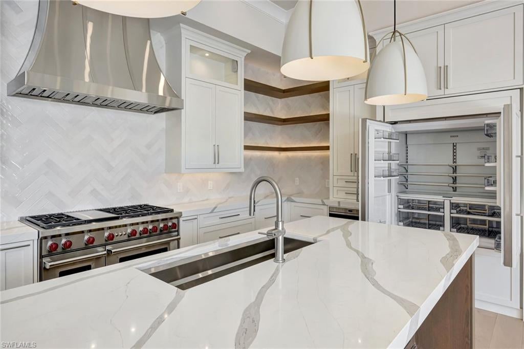 Marco Island, Florida, 34145, United States, 5 Bedrooms Bedrooms, ,6 BathroomsBathrooms,Residential,Active,2010531