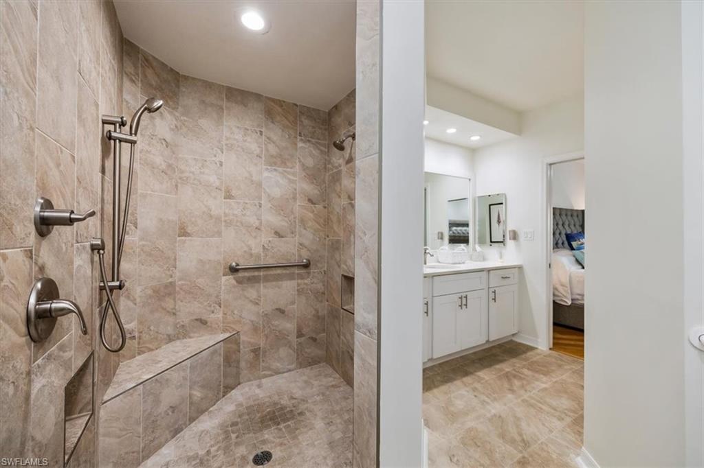 Naples, Florida, 34102, United States, 3 Bedrooms Bedrooms, ,2 BathroomsBathrooms,Residential,Active,1952606