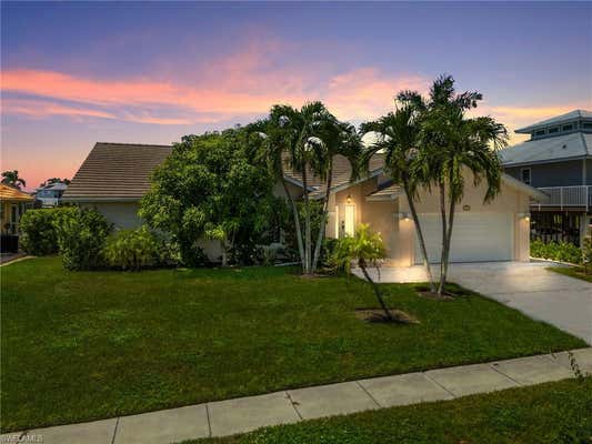 522 BRADFORD CT, MARCO ISLAND, FL 34145, photo 2 of 46