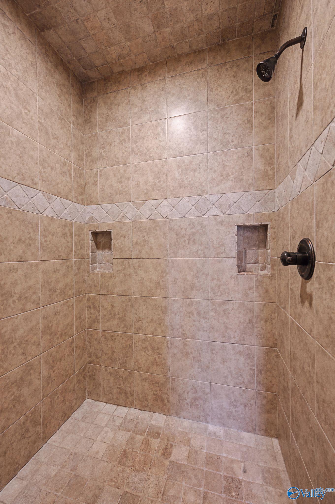 Huntsville, Alabama, 35806, United States, 4 Bedrooms Bedrooms, ,4 BathroomsBathrooms,Residential,Active,2012926