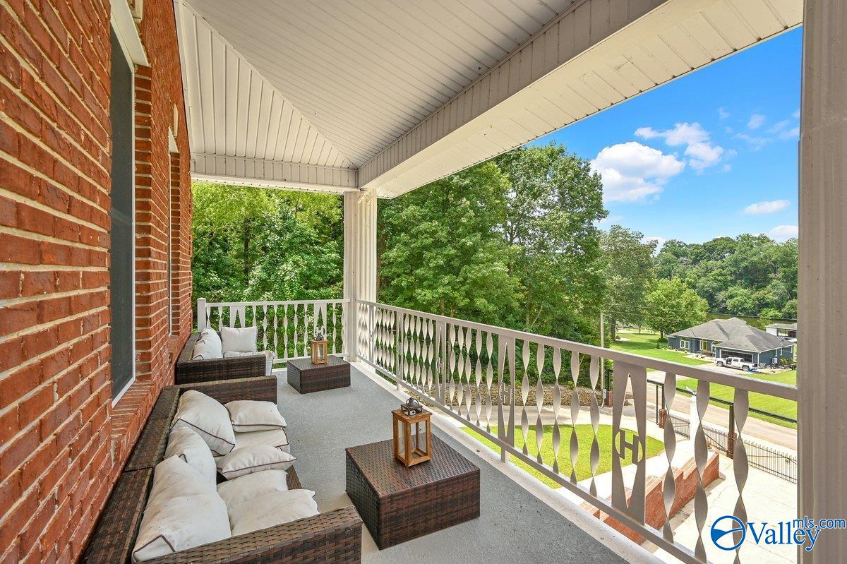 Rogersville, Alabama, 35652, United States, 6 Bedrooms Bedrooms, ,8 BathroomsBathrooms,Residential,Active,1996276