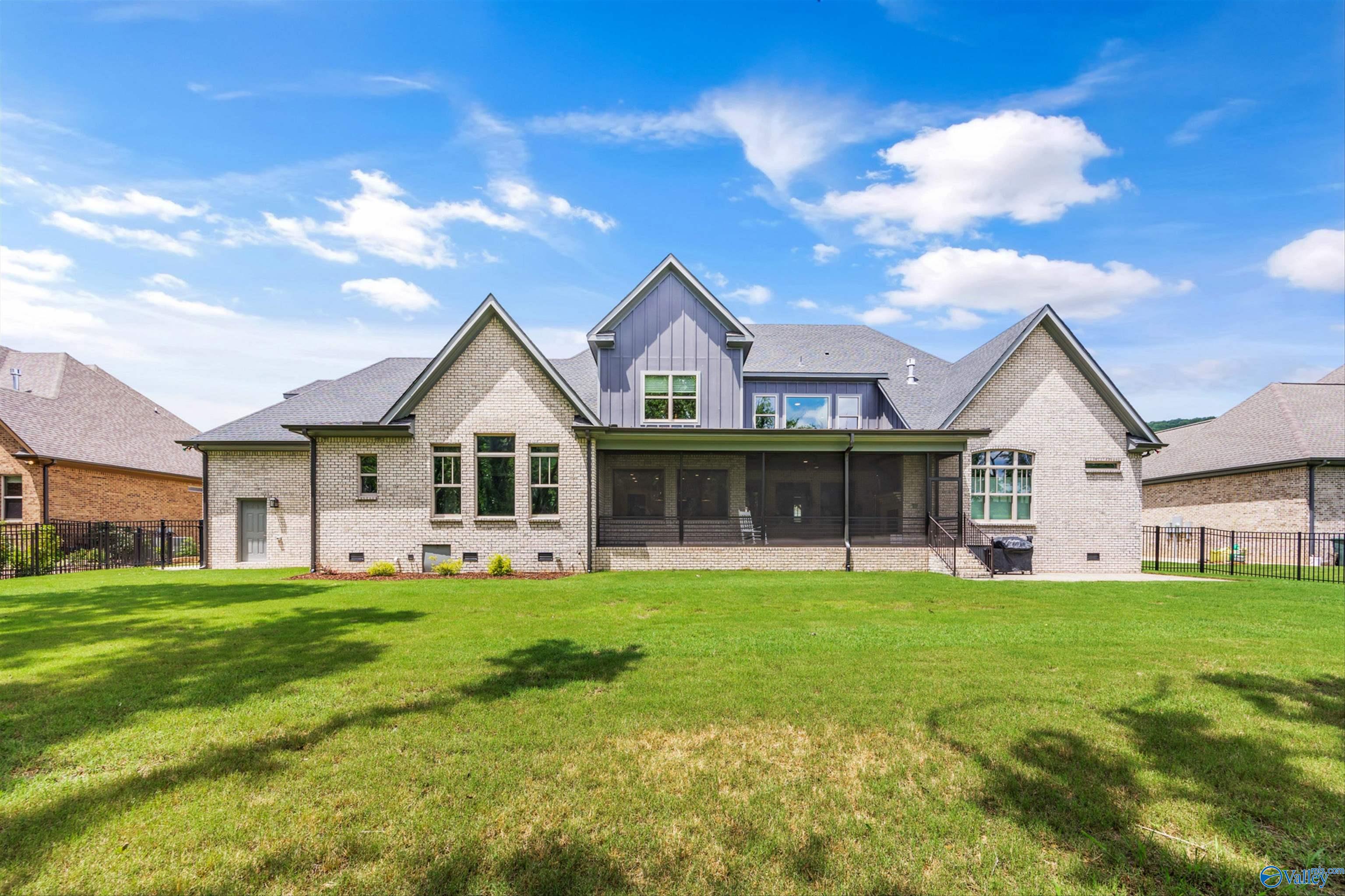 Gurley, Alabama, 35748, United States, 5 Bedrooms Bedrooms, ,7 BathroomsBathrooms,Residential,Active,1834465