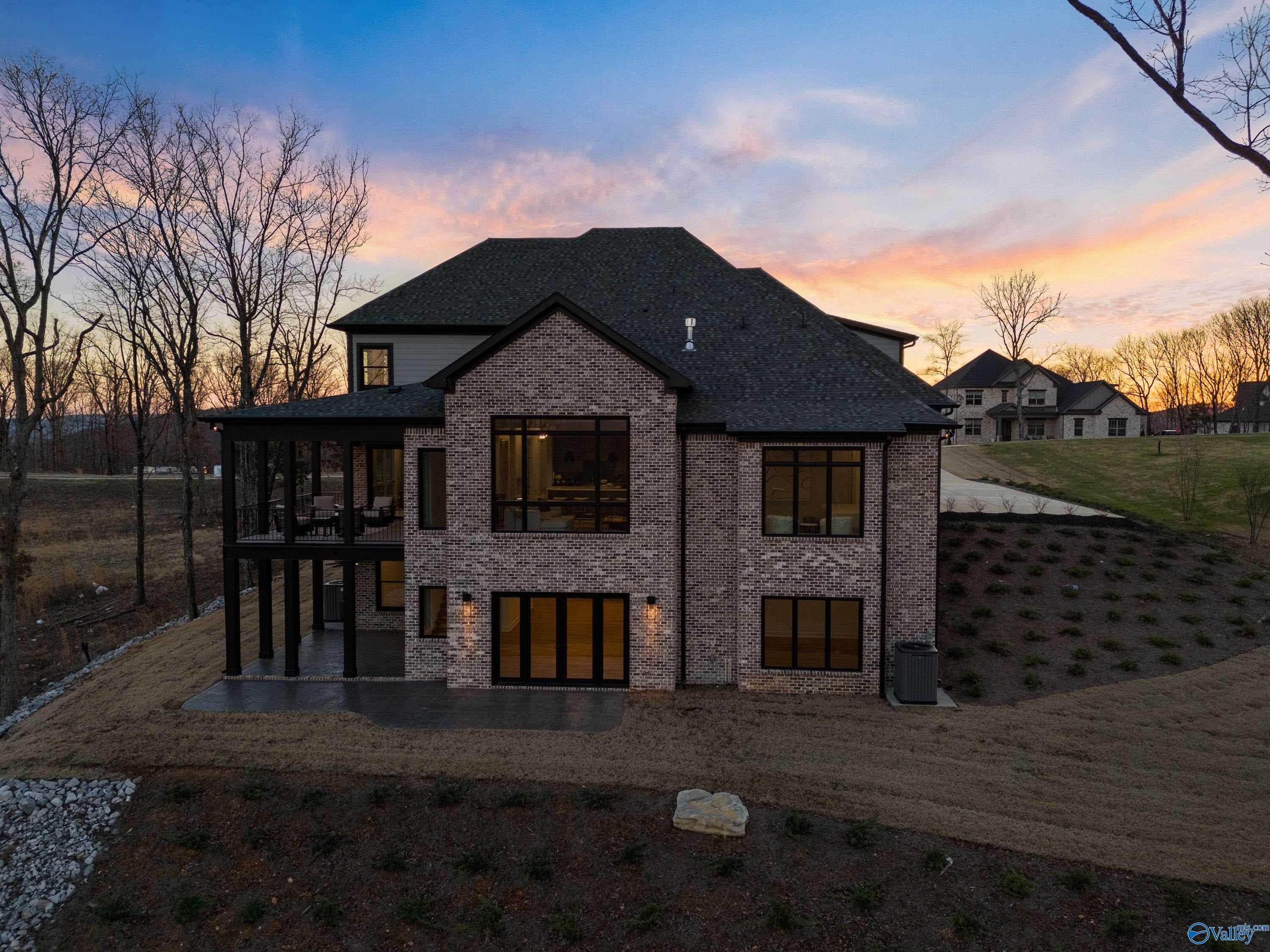 Owens Cross Roads, Alabama, 35763, United States, ,7 BathroomsBathrooms,Residential,Active,1718534