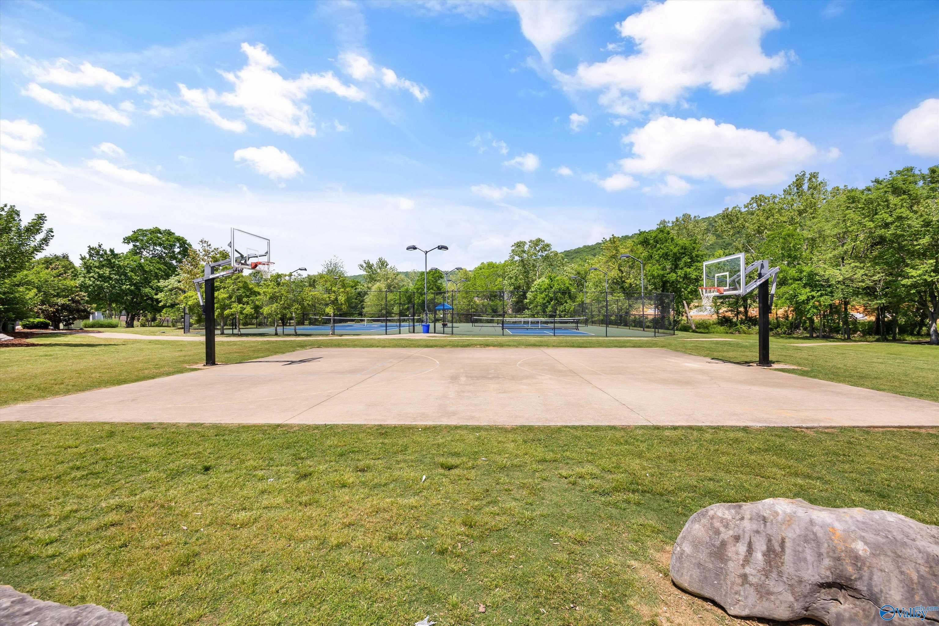 Gurley, Alabama, 35748, United States, 4 Bedrooms Bedrooms, ,4 BathroomsBathrooms,Residential,Active,1781606