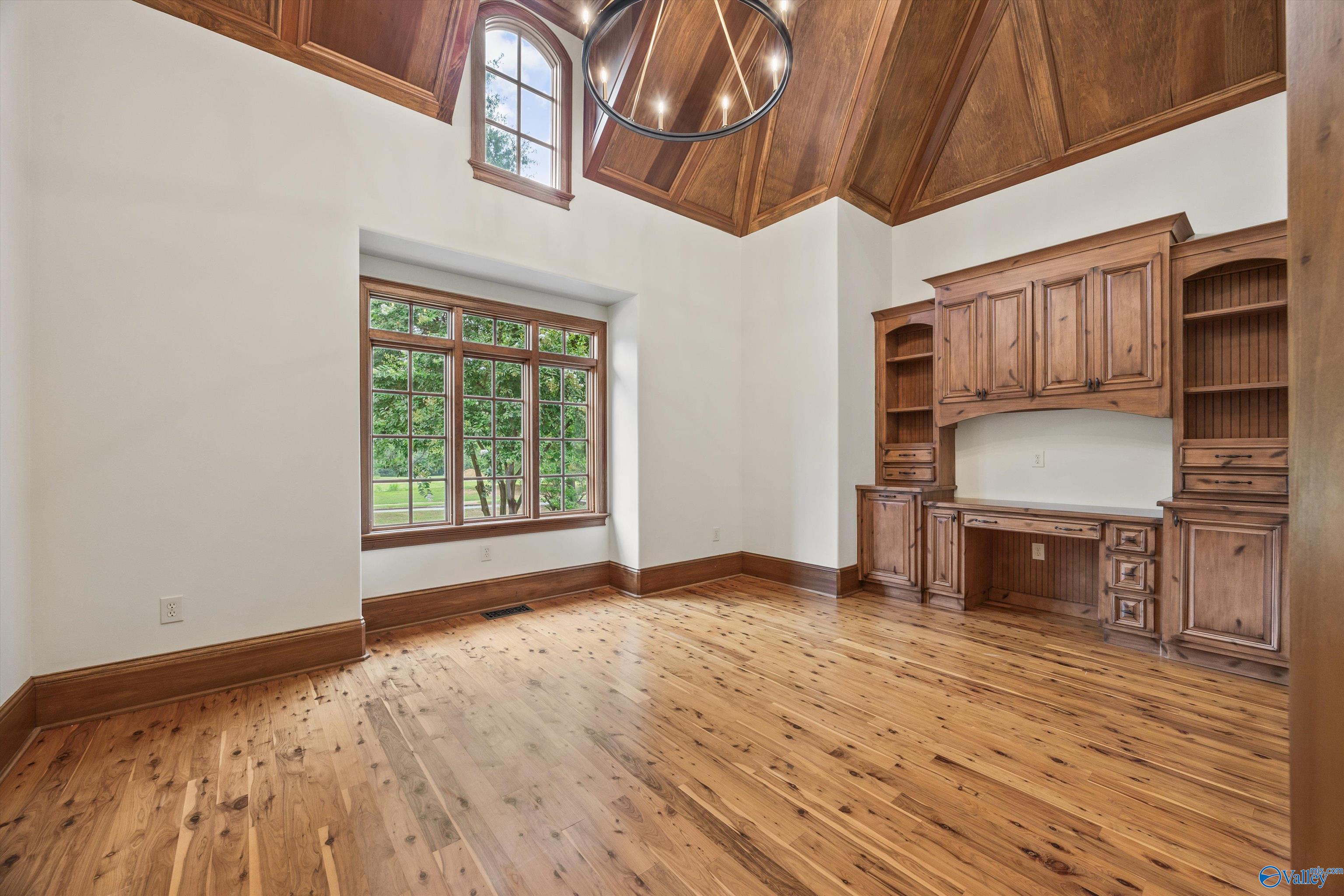 Gurley, Alabama, 35748, United States, 4 Bedrooms Bedrooms, ,5 BathroomsBathrooms,Residential,Active,1909111