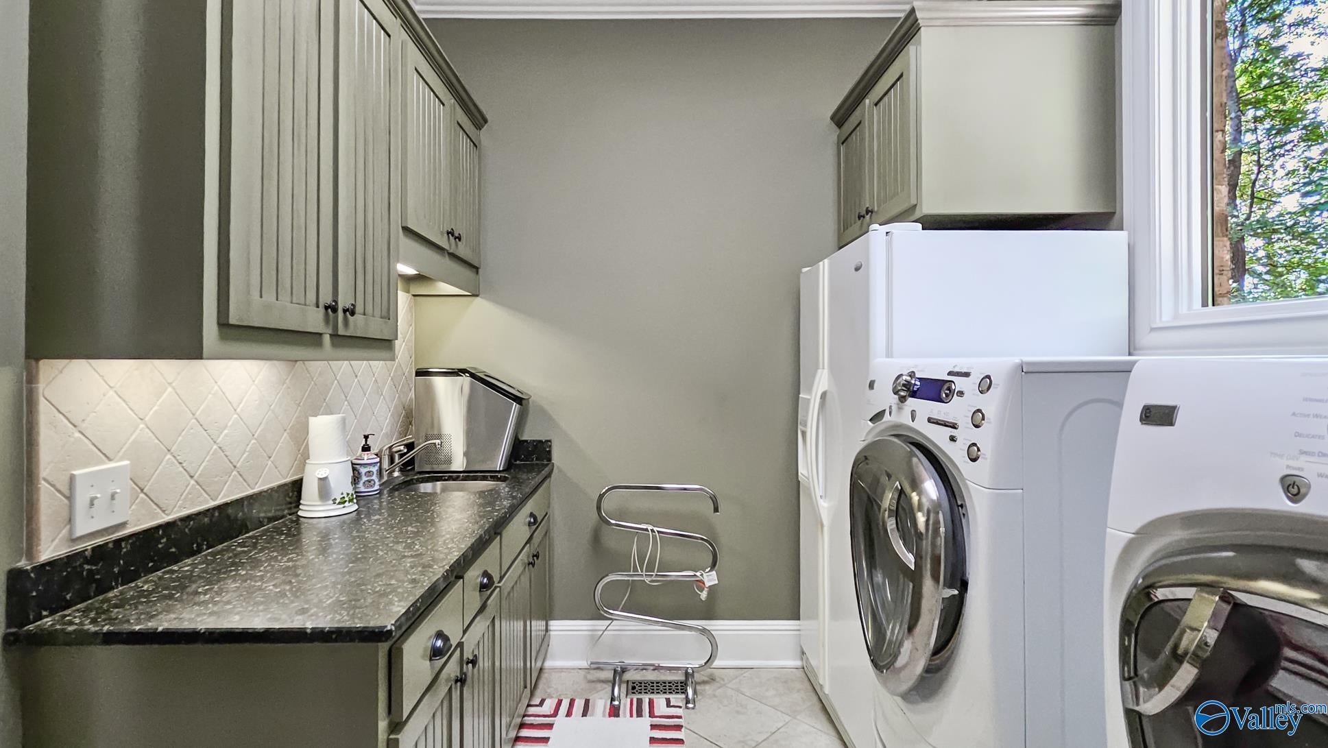 Gurley, Alabama, 35748, United States, 4 Bedrooms Bedrooms, ,6 BathroomsBathrooms,Residential,Active,1922517