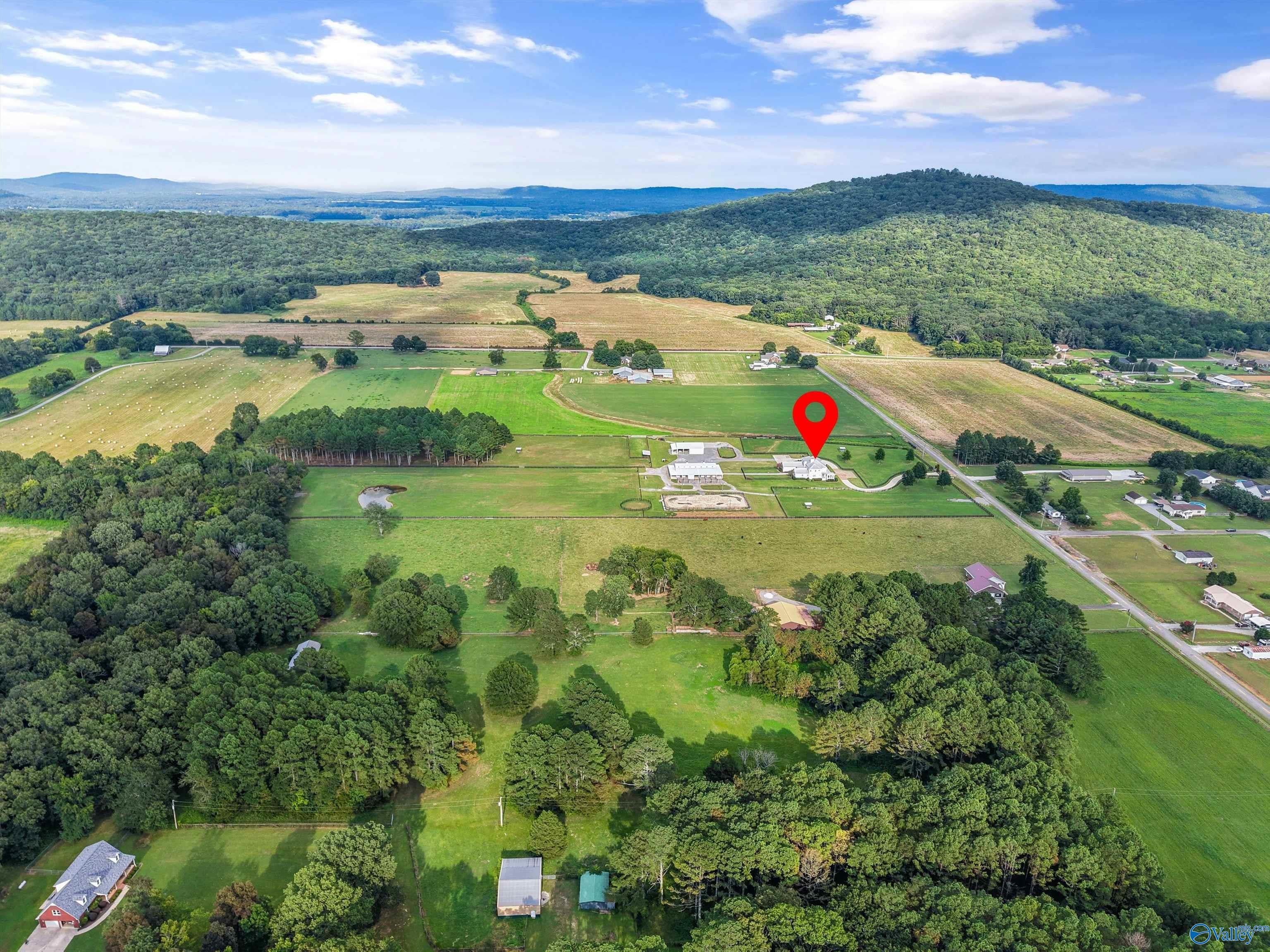 New Hope, Alabama, 35760, United States, 4 Bedrooms Bedrooms, ,5 BathroomsBathrooms,Residential,Active,1954007