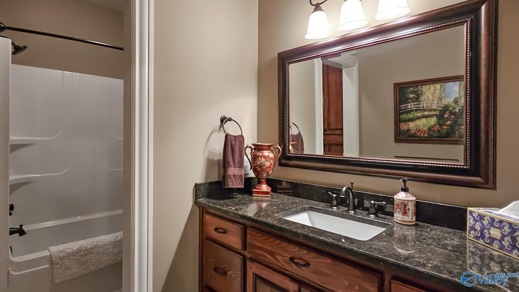 Gurley, Alabama, 35748, United States, 4 Bedrooms Bedrooms, ,6 BathroomsBathrooms,Residential,Active,1922517