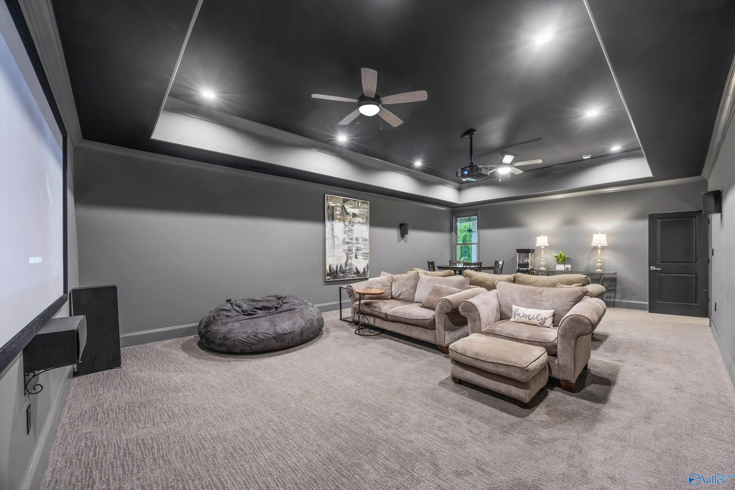 Owens Cross Roads, Alabama, 35763, United States, ,7 BathroomsBathrooms,Residential,Active,1799402