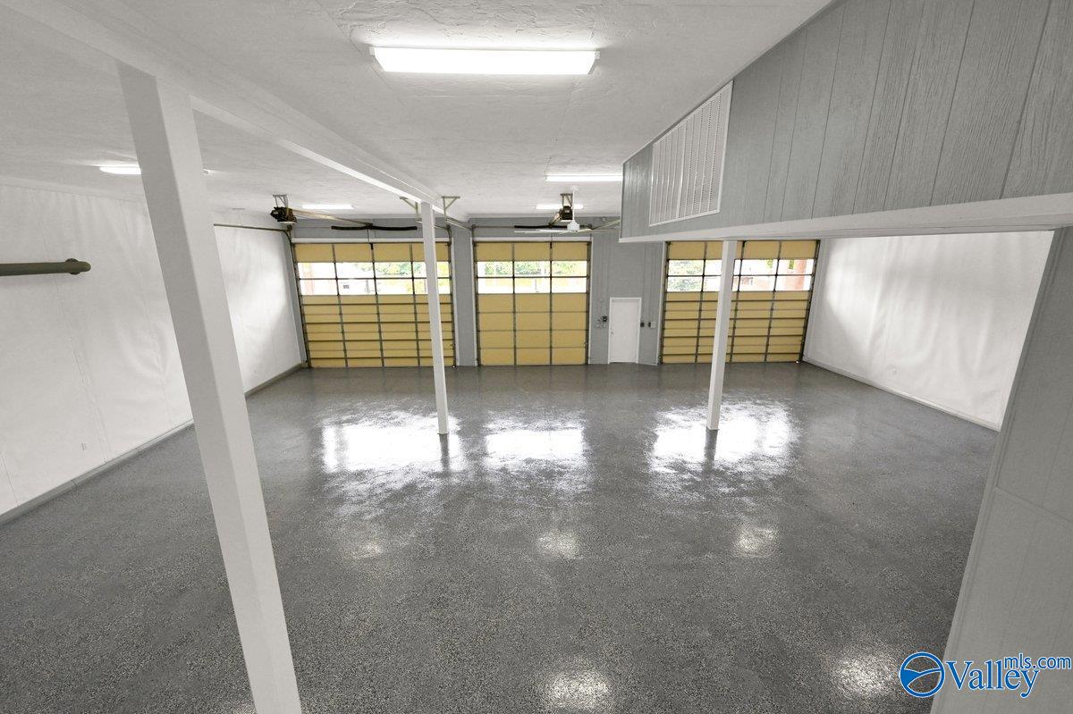 Rogersville, Alabama, 35652, United States, 6 Bedrooms Bedrooms, ,8 BathroomsBathrooms,Residential,Active,1996276